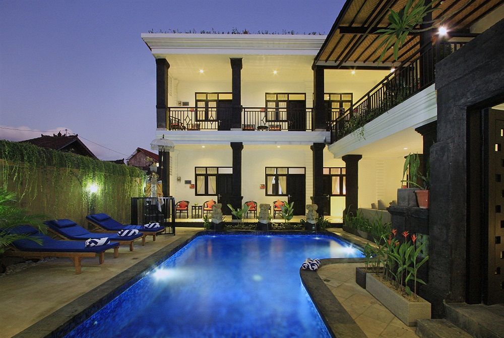 Kubu Anyar Hotel Kuta  Exterior photo